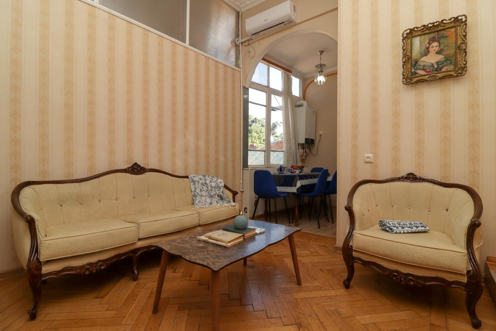Leon Rooms Tbilisi Exterior photo
