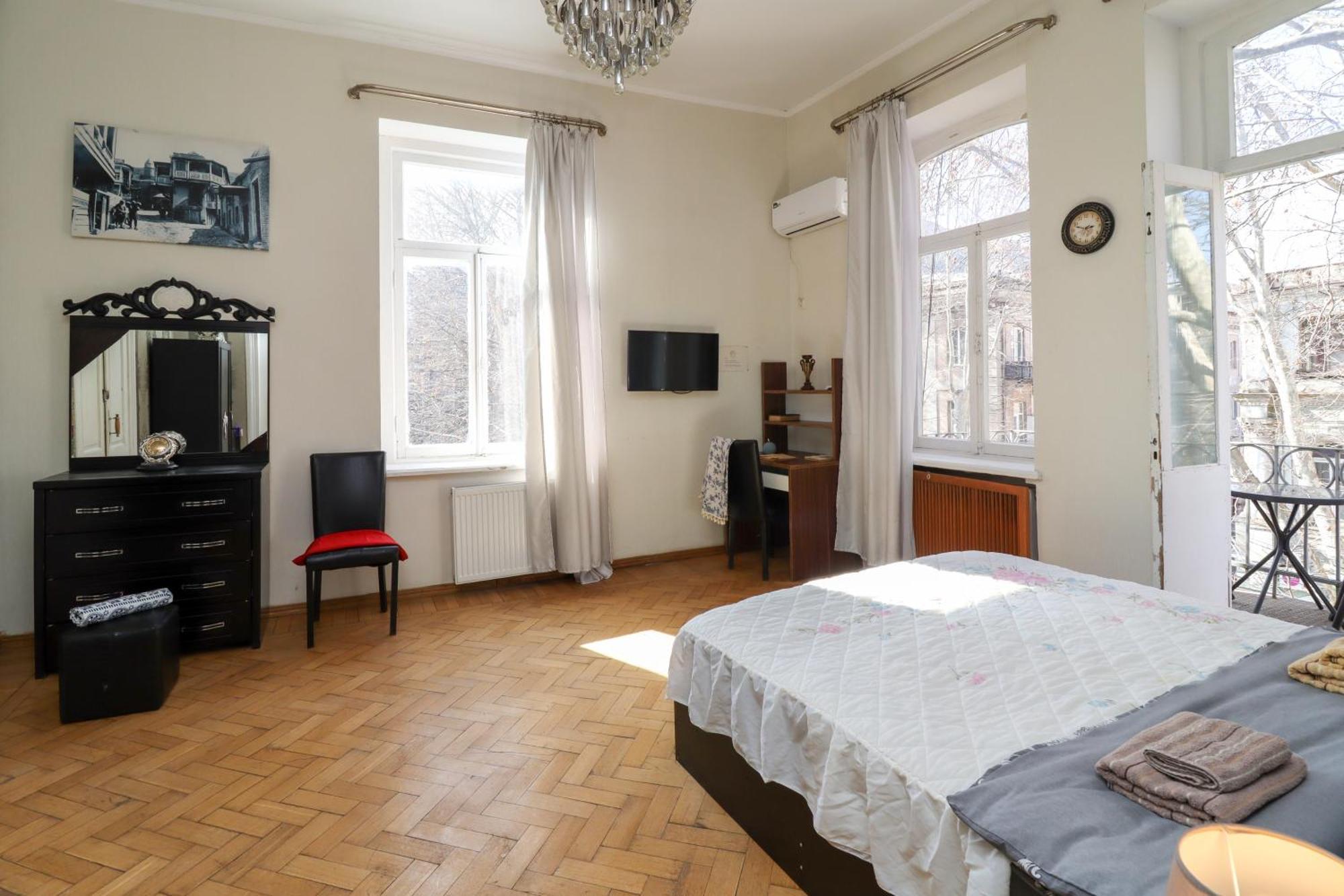 Leon Rooms Tbilisi Exterior photo