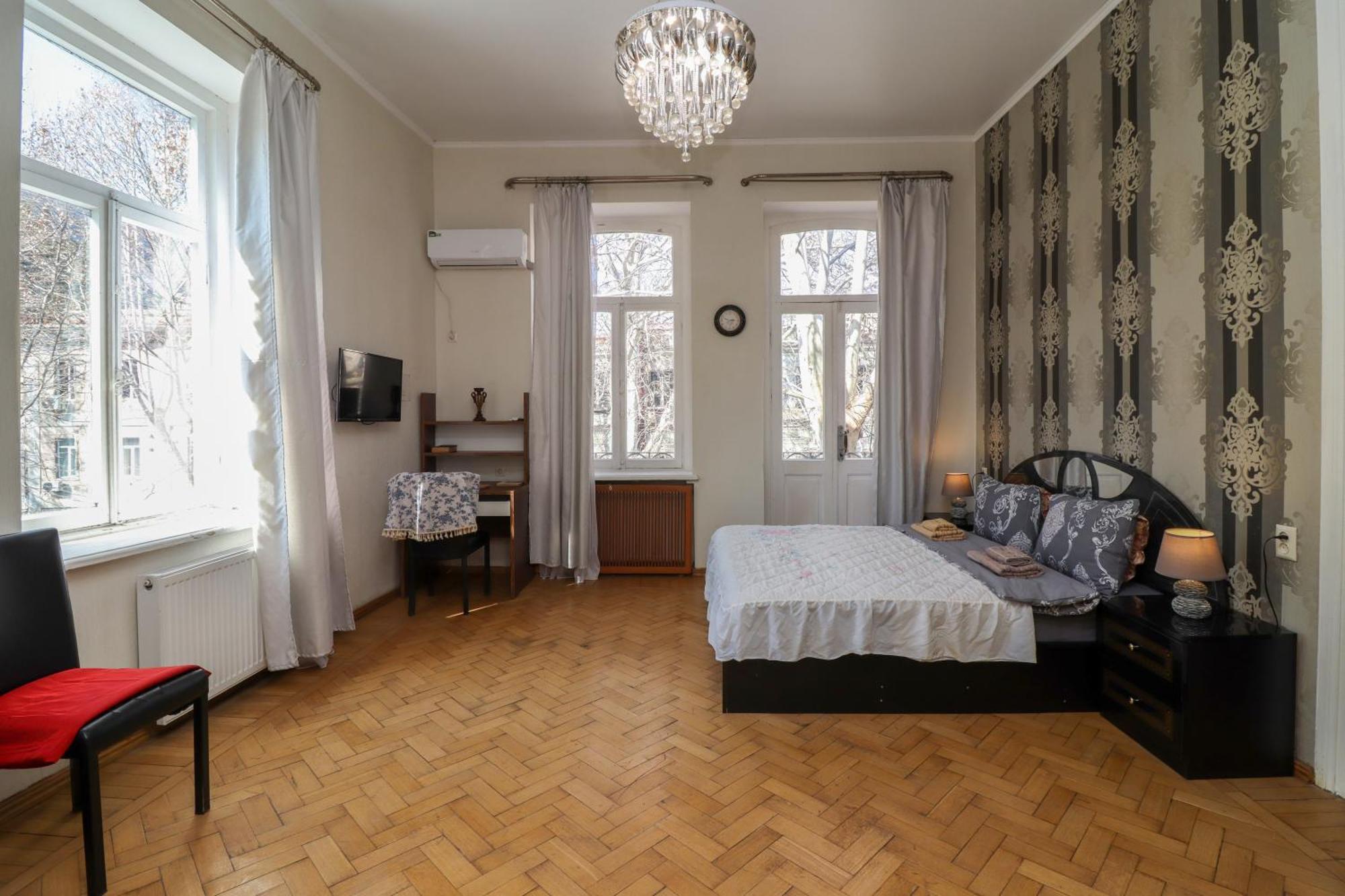Leon Rooms Tbilisi Exterior photo