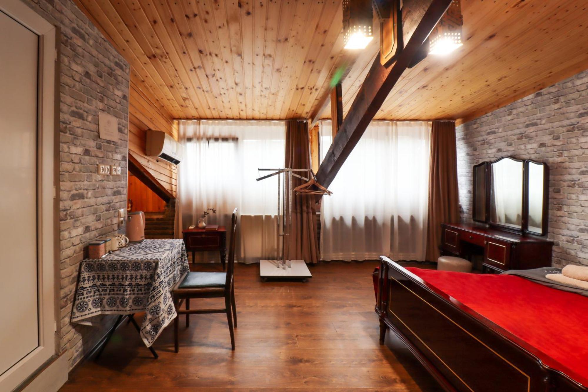 Leon Rooms Tbilisi Exterior photo